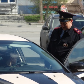 Полиция Ачинска приглашает граждан для трудоустройства по должности инспектора ДПС