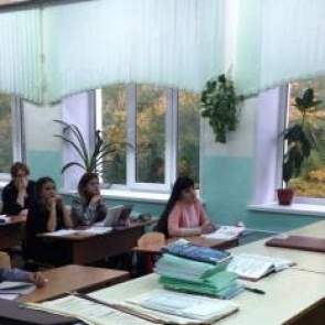 Госавтоинспекторы с учащимися обсудили проблемы дорожной безопасности