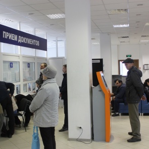 Около 50% ачинцев предпочитают получать водительские удостоверения через портал Госуслуг