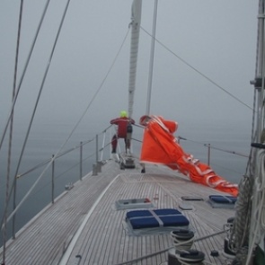 В Тихом океане спасли дрейфовавших пять месяцев девушек