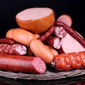 Почти всю колбасу на красноярских прилавках признали фальсификатом