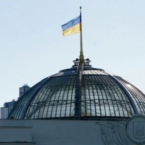 Украина собралась заработать миллионы долларов на разрыве отношений с Россией