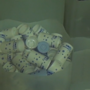 Жители Канска в гараже устроили небольшой завод по производству алкоголя