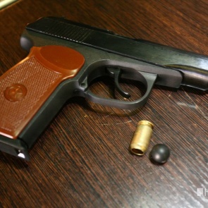 В Ачинске конфликт посетителей кафе закончился стрельбой