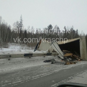 «Логан» превратился в груду металла в страшной аварии на трассе: погибла мать троих детей