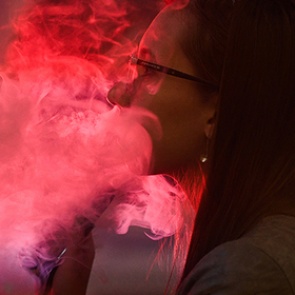 Вейпинг признали смертельно опасным