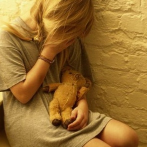 В Богучанском районе 11-летняя девочка спустя полтора года рассказала о том, что её насиловал отчим