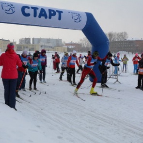 Ачинцы вышли «На лыжи!» вместе с олимпийскими чемпионами