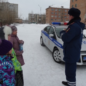 Дорожные полицейские усиливают меры по предупреждению ДТП с участием детей