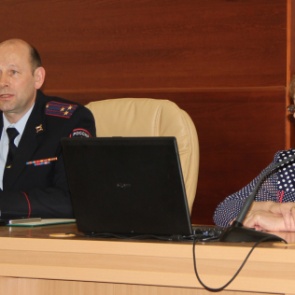 Сотрудники ГУ МВД краю организовали для учащихся полицейских классов онлайн-урок по антинаркотической тематике