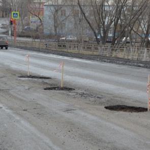 В Ачинске начался аварийно-восстановительный ямочный ремонт