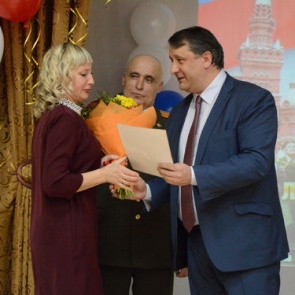 Городские власти поздравили с вековым юбилеем сотрудников военного комиссариата