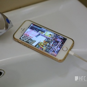 Девочка принимала ванну со смартфоном на зарядке и погибла от удара током