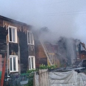 В Лесосибирске из ночного пожара спасли 19 человек