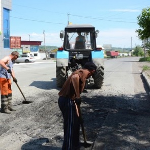 БУДНИ НАШЕГО ГОРОДА: Ямочный ремонт начался на ул. Профсоюзная