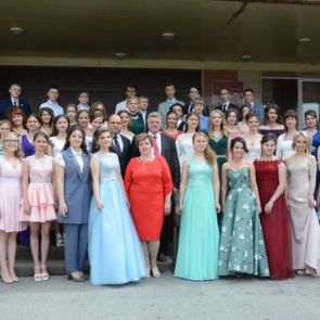 В Ачинске продолжается подготовка к Первому выпускному балу