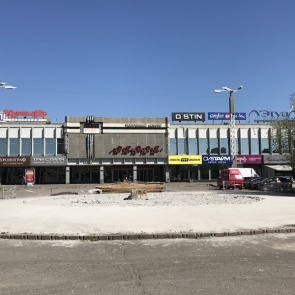 Мэрия: Площадь перед ТЦ «Красноярье» разрушили не только ради парковки