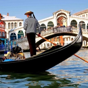 Обнародован список городов, жители которых неприязненно относятся к приезжим