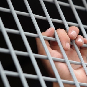 Лесосибирец трое суток пытал свою сожительницу на глазах у ребёнка: грозит пожизненный срок