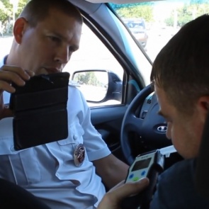 В Ачинске полицейские задержали таксиста, находившегося за рулем в нетрезвом состоянии