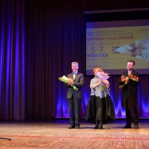 Гала-концерт с участием звёзд кино и эстрады прошел в Ачинске при полном аншлаге