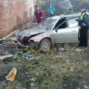 В Норильске после ДТП водителя проткнуло насквозь трубой: мужчина выжил