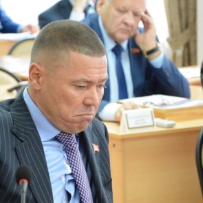 Краевая прокуратура выясняет, законно ли депутат Озереденко приобрел несколько дорогих авто