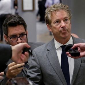 В США предложили снять с России часть санкций