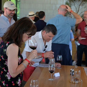 Опровергнут миф о полезности вина