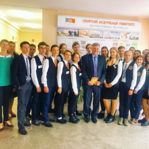 Председатель Ачинского городского Совета депутатов Сергей Никитин посетил Лицей №1