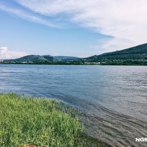 Семь человек оказались на лодке с заглохшим мотором в красноярском водохранилище