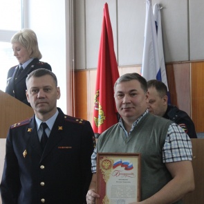 В Ачинске полицейские поблагодарили дружинников за активное взаимодействие