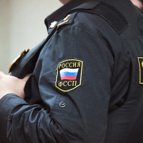 Российские приставы заказали суши у алиментщика и устроили засаду