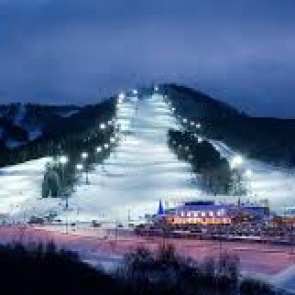 В «Бобровом логу» открылся каток