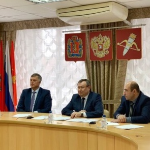 Сегодня на расширенном аппаратном совещании Глава Ачинска Илай Ахметов прокомментировал итоги рабочей поездки