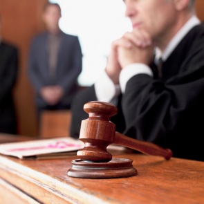 Педофил-рецидивист из Сосновоборска получил 17 лет колонии за изнасилование мальчика