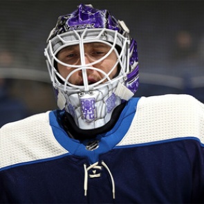 Лучший российский вратарь НХЛ не оправдал ожиданий клуба и поплатился