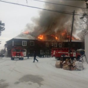 В пожаре жилого дома Канска пострадала 100-летняя женщина