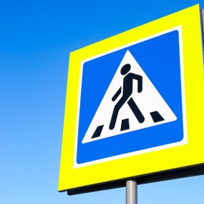 Дорожные полицейские в Ачинске напомнили водителям и пешеходам о правилах дорожного движения