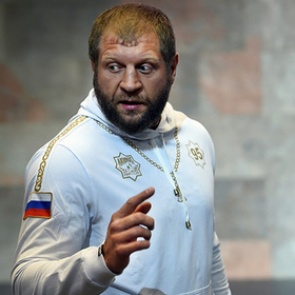 Александр Емельяненко назвал дату следующего боя