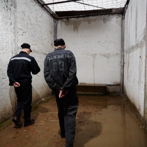 Красноярский насильник-рецедивист проведет четверть века в колонии за нападения на юных томичек