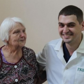 Десятикилограммовую опухоль удалили пожилой пациентке в Красноярске