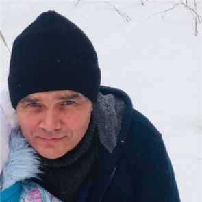 В Красноярском крае 50-летний мужчина с портфелем пропал в тайге во время поиска грибника