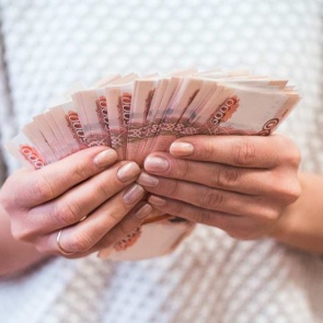 Руководители ачинских школ и детских садов рассекретили свои зарплаты