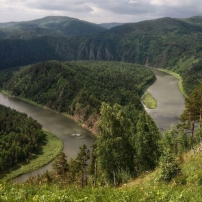 Троим красноярцам понадобилась помощь спасателей, чтобы спуститься с Манской петли