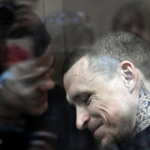 Стала известна зарплата Кокорина и Мамаева в колонии