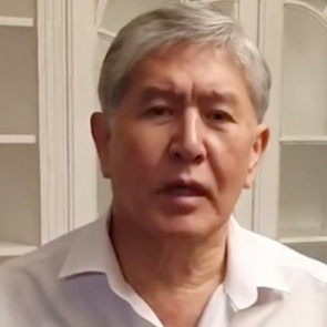 Атамбаев рассказал о своем участии в отражении штурма