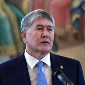 Адвокаты Атамбаева задумали освободить его через Гаагский суд