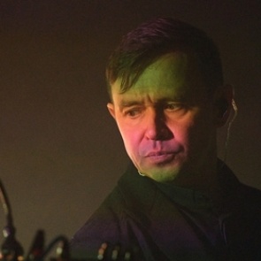 Стало известно о состоянии потерявшего сознание певца Дельфина