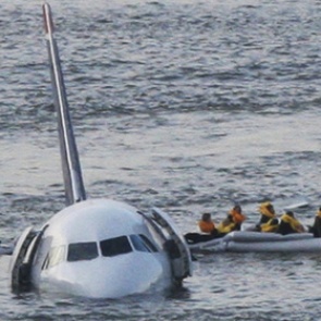 Аварийную посадку самолета в поле сравнили с «чудом на Гудзоне»